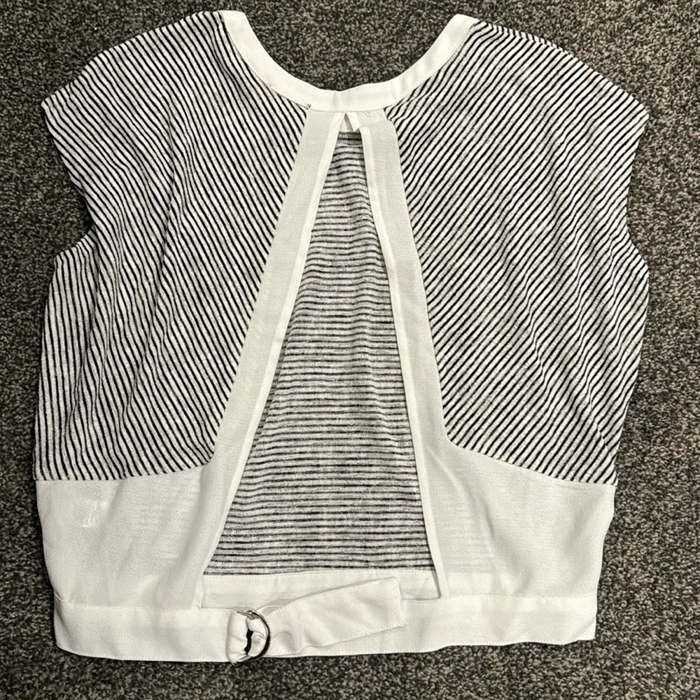 Express top with open back